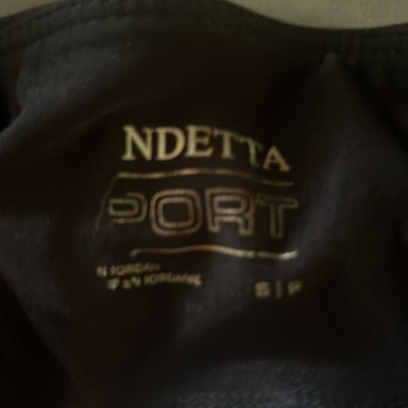 Two pairs of NDETTA PORT black capri pants size small - Picture 3 of 6